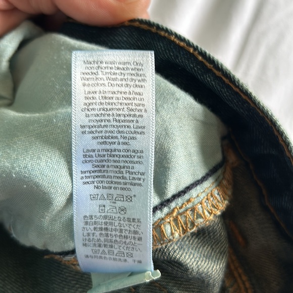 GAP. 32/30 x 28.5” Inseam. Mens Loose Fit Jeans. New condition. Dark Wash - Picture 9 of 9